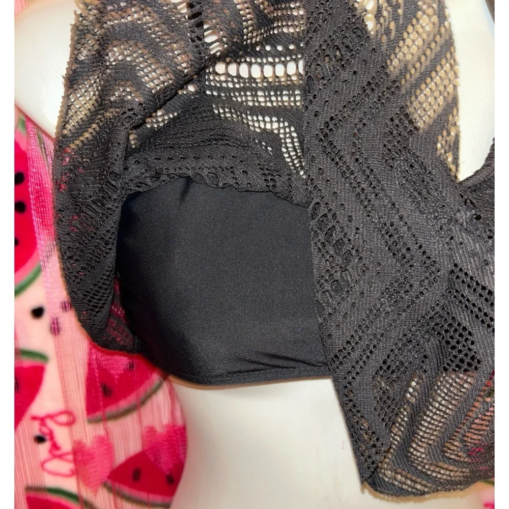 🖤 OP Ruffled Bikini Top - Picture 2 of 5